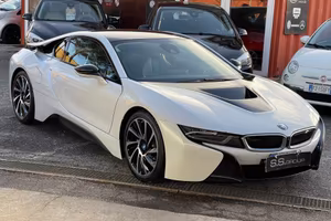 Bmw i8. (( 17 MILA KM -UNICA IN ITALIA ))