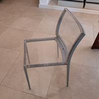 Sedia plastica e metallo