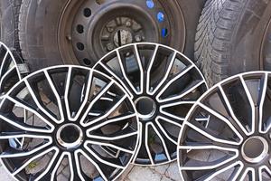 cerchi 18 pollici, copricerchi e gomme 
