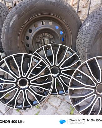cerchi 18 pollici, copricerchi e gomme 
