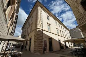 Palazzo Di Paola, edificio storico vincolato