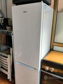 frigorifero marca Akai 