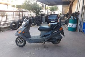 scooter kimco Dink 150 