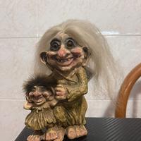 Nyform troll - donna e bambina