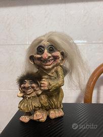 Nyform troll - donna e bambina