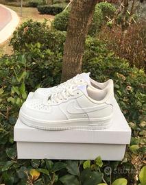 Nike Air Force 1 Bianche 40 Nuove con Scatola