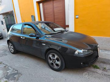 Alfa Romeo 147