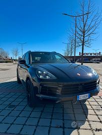 Porsche Cayenne 3.0 e-hybrid tiptronic