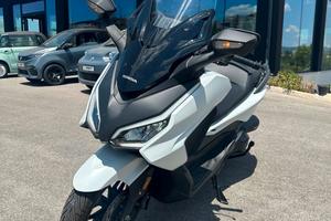 Honda Forza 350