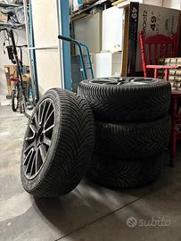 Treno cerchione e gomma 225/45 R17