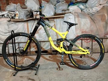 Commencal Supreme DH V3 Mullet 29/27,5