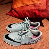 Scarpe da calcio con tacchetti