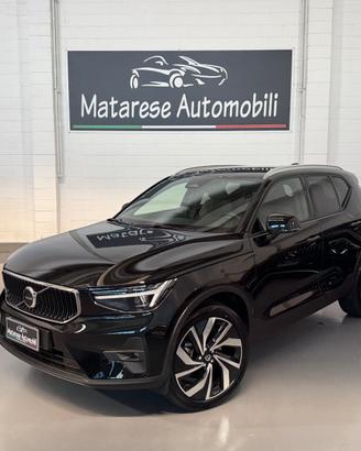 Volvo XC40 B3 MILD HYBRID CORE auto 2.0cc 163cv Ca