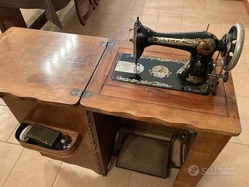 macchina Singer + suo mobiletto