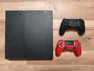 PS4 500gb con 2 joypad e 9 giochi