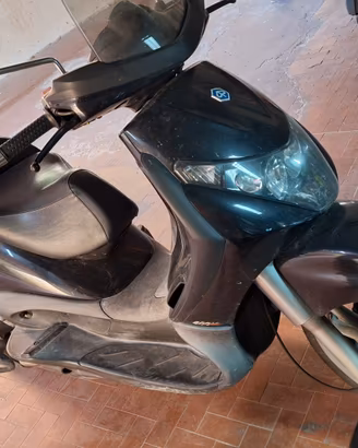 ricambi beverly piaggio 400cc