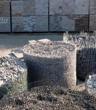 Ciottoli e tufi romani
