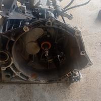 cambio manuale Peugeot 2.2 sigla 4h03 