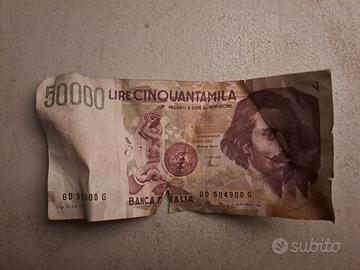Varie banconote in Lire Italiana 50000 5000 +++