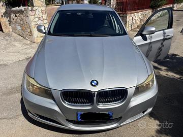 BMW 320d E90 – 56.000 km – 08/2009 – Cambio autom.