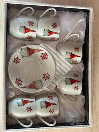 Set tazzine con piattini natalizi