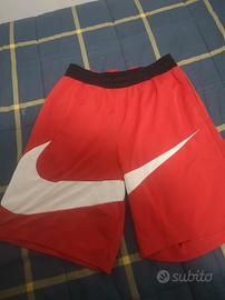 pantaloncino Nike rosso