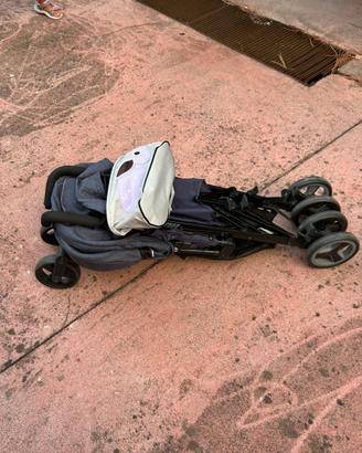 Passeggino con chiusura a ombrello foppapedretti