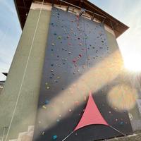 PARETE CORDA ARRAMPICATA E MATERASSONI SPORTIVI