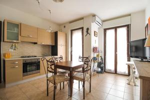 2 LOCALI A TORTORETO