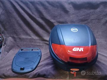 Bauletto Givi Moto scooter e Vespa 