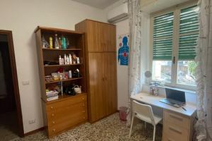 Camera per studentessa lavoratrice