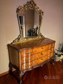 Mobile con specchiera in stile barocco veneziano