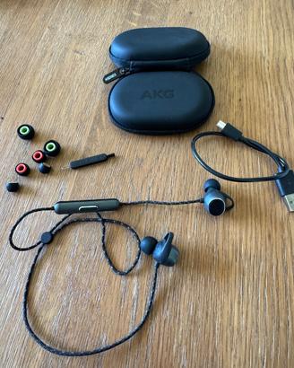 AKG N200 auricolari wireless e bluetooth