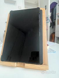 Supporto in legno per tablet IPad