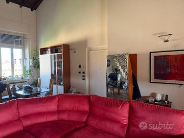 Appartamento di 160 m² con 4 locali e box auto a C