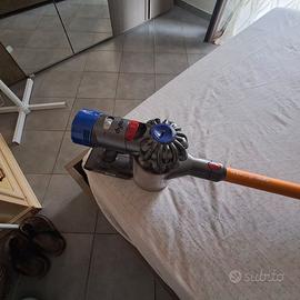Aspirapolvere Dyson v8 absolute
