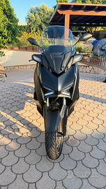 Yamaha Xmax 300