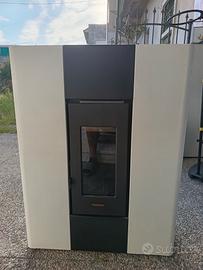 Stufa a pellet freepoint ROXY 7 kW 