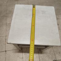 tre sgabelli in legno