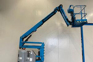 piattaforma a braccio articolato GENIE Z 34/22 N