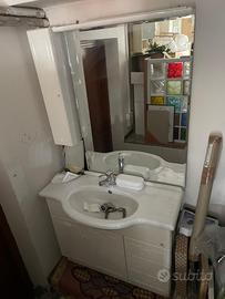 Mobile da bagno in legno bianco