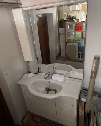 Mobile da bagno in legno bianco