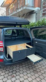 Kitchen Box Toyota RAV4 camperizzato
