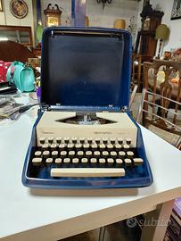 macchina da scrivere Remington vintage