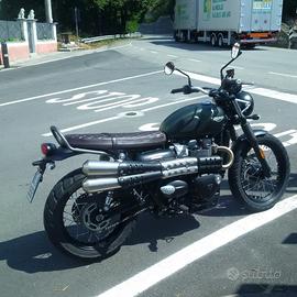 Triumph Scrambler 900 solo 8500 km