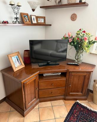 Mobile tv in arte povera