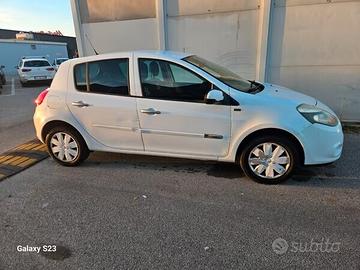 Renault Clio 1.2 16V 5 porte Dynamique