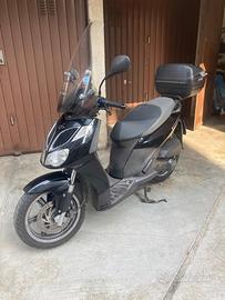 Aprilia  sportcity 200