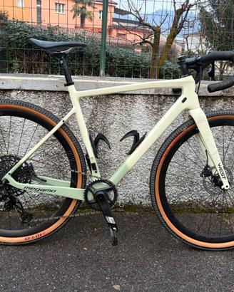 Gravel MEGAMO WEST 05 AXS