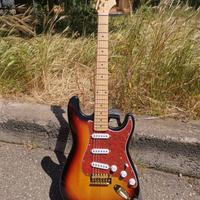 Chitarra Elettrica Stile Stratocaster Sunburst